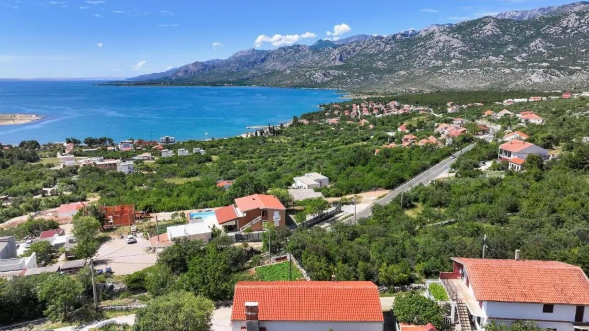 Snug Holiday Home In Jasenice Rovanjska Near Sea